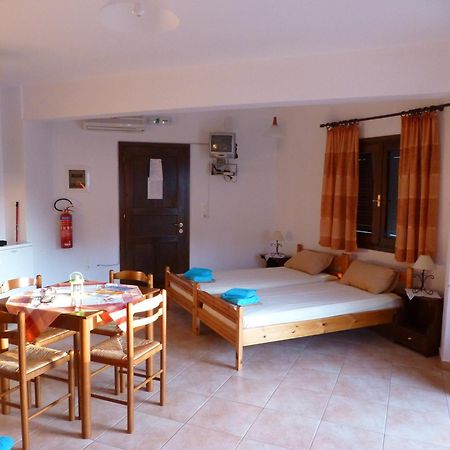 Efterpi Apartman Mírina Kültér fotó