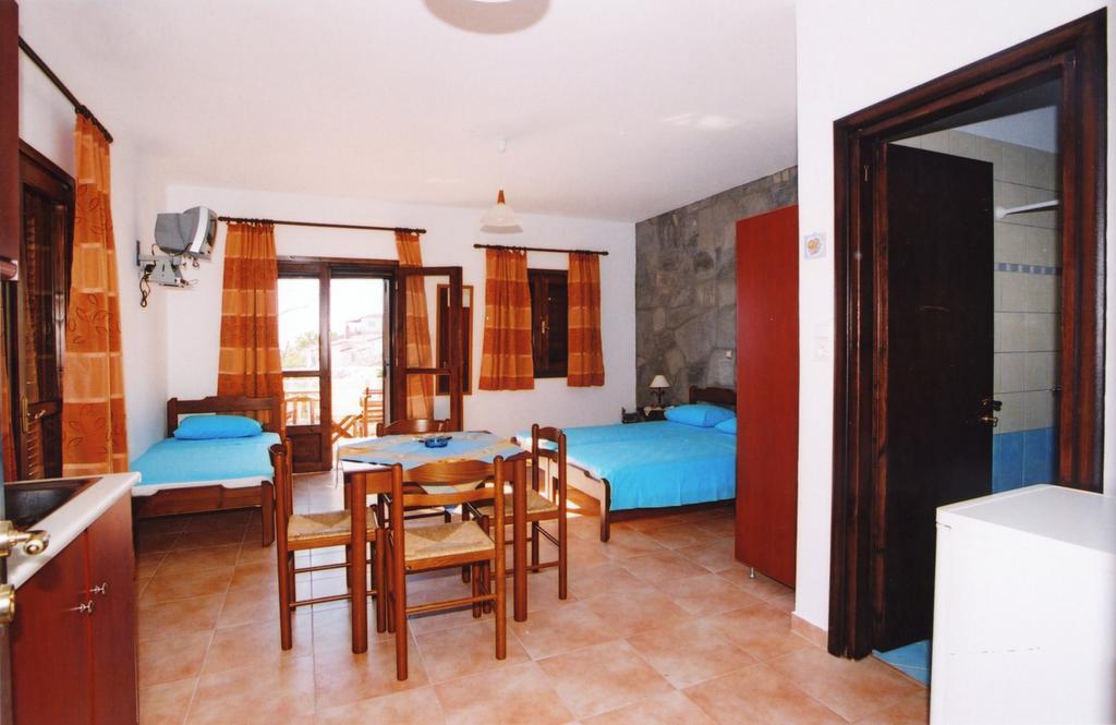 Efterpi Apartman Mírina Szoba fotó